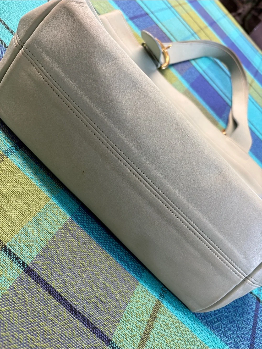 Vintage Coach 4140 light green tote